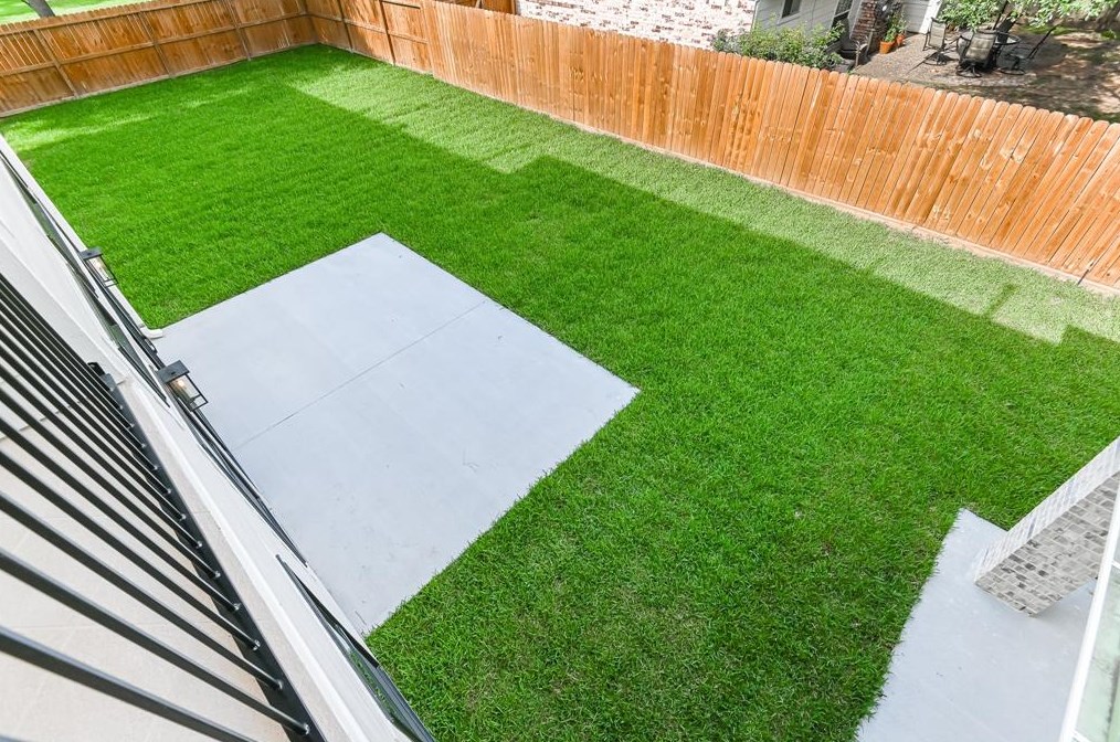 10023 Springwood Frst, Houston TX  77080-6442 exterior