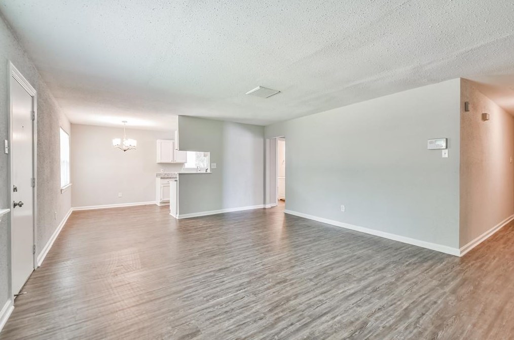 8743 Valley Flag Dr, Houston TX  77078-3705 exterior
