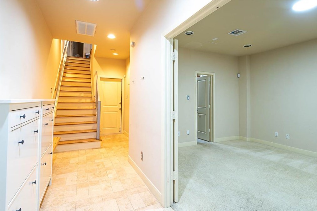 1908 Woodbury St, Houston TX  77030-4126 exterior