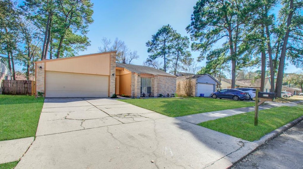 2430 Goldspring Ln, Spring TX  77373-6352 exterior