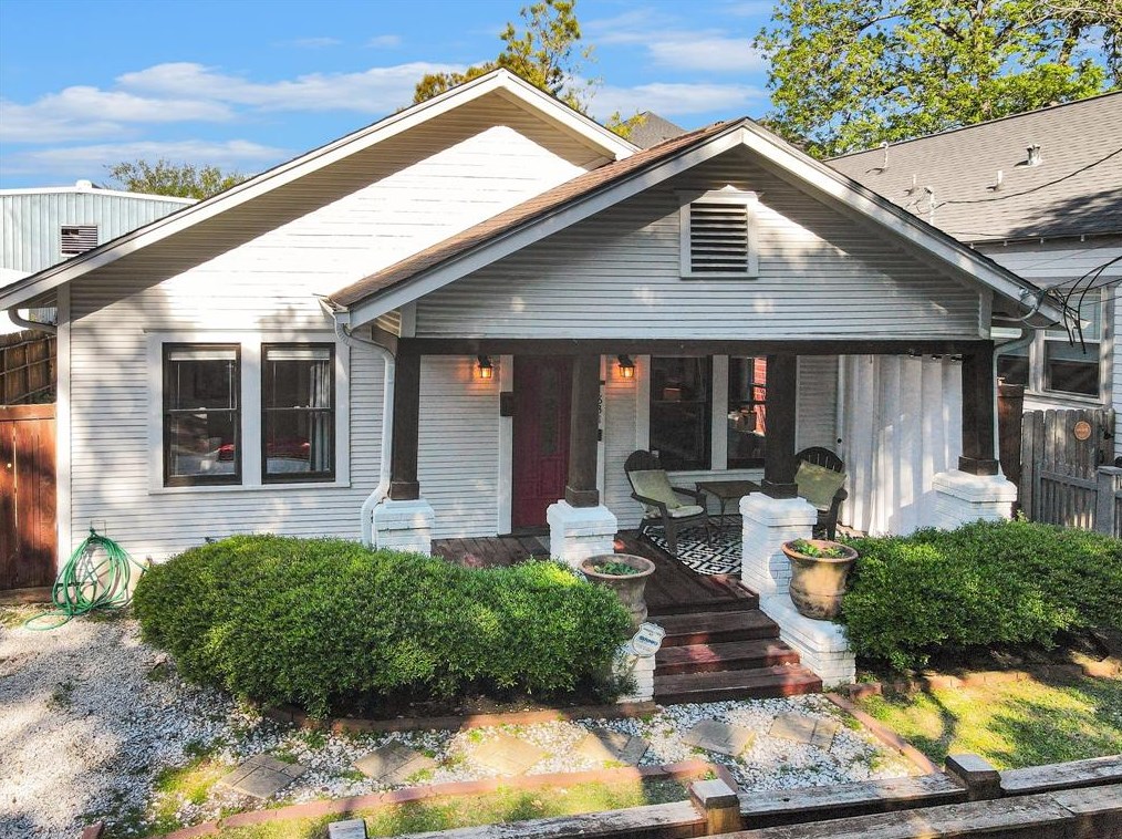 1831 Tabor, Houston TX  77009-6143 exterior