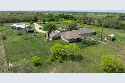 6016 W Lake Creek Road, Riesel, TX 76682 - Photo 19
