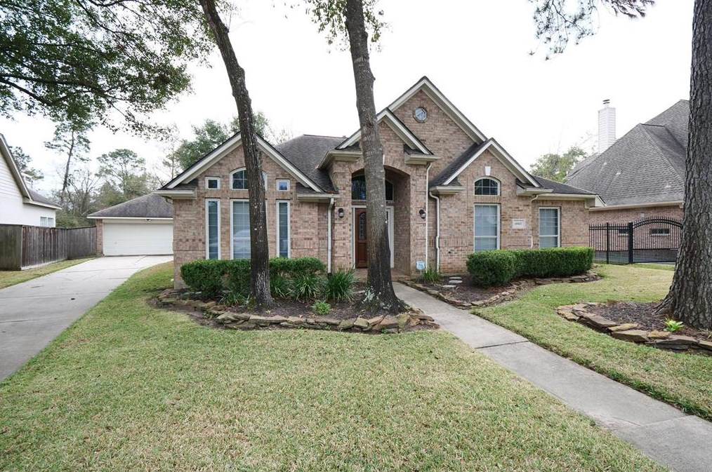 19907 Forest Dr, Spring TX  77388-4527 exterior