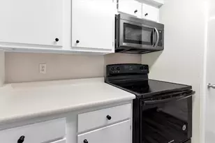 1100 Augusta Dr, Houston, TX 77057 - Photo 9