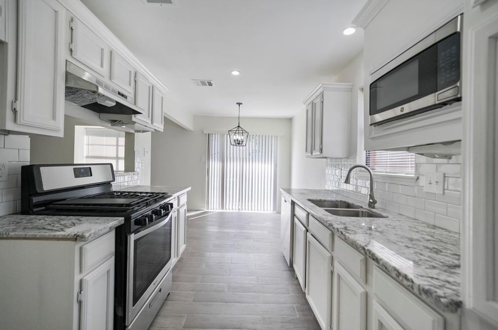 2426 Loyanne Dr, Spring TX  77373-6270 exterior