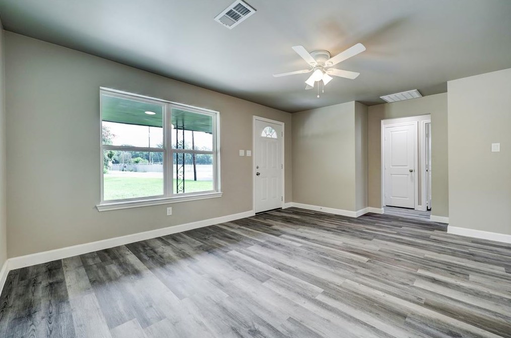 8817 Emmott Rd, Houston TX  77040-3507 exterior