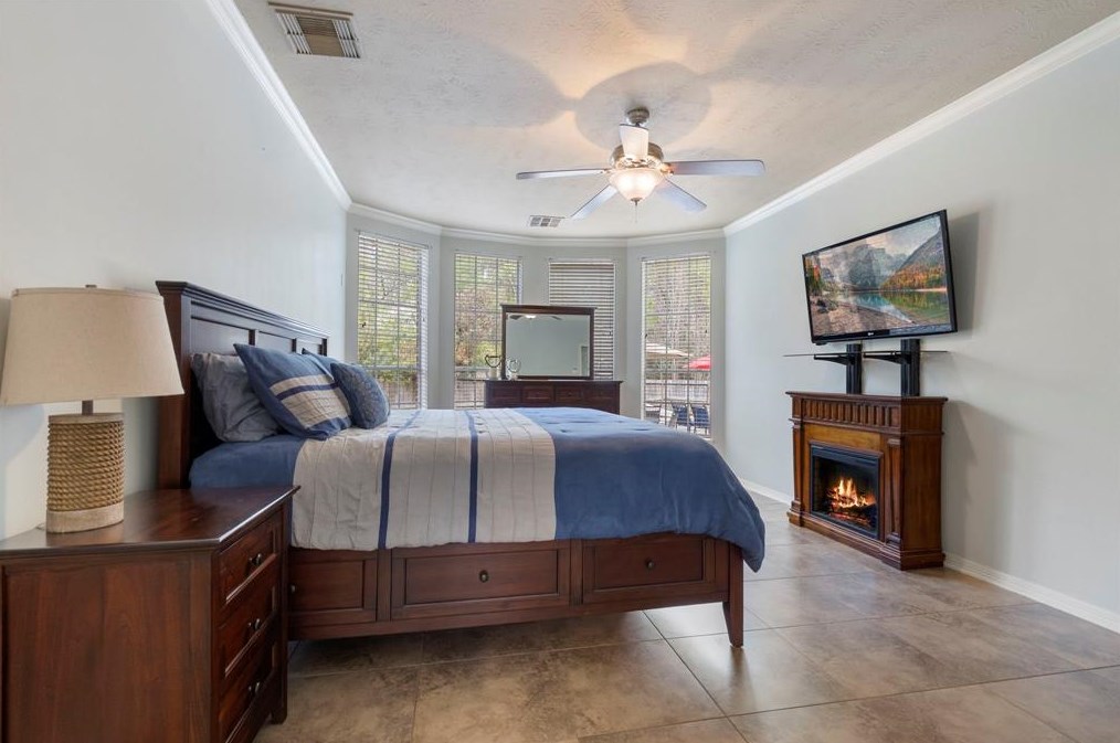 38 Evian Path Ct, Spring TX 77382-1317 exterior