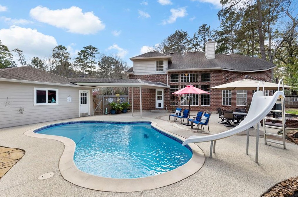 38 Evian Path Ct, Spring TX 77382-1317 exterior