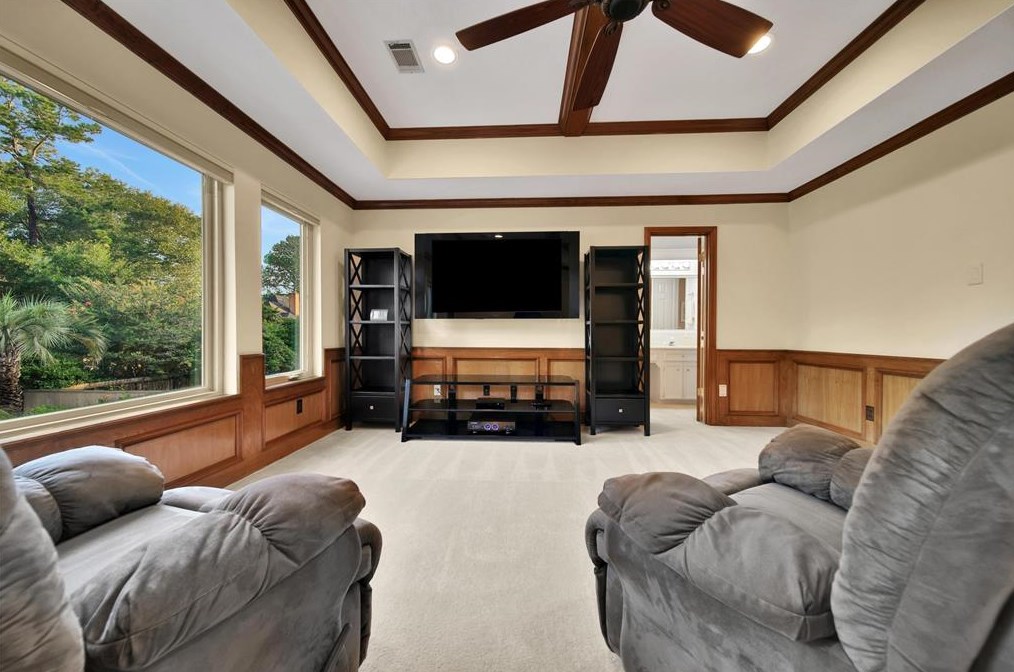 5815 Spring Lodge Dr, Humble TX 77345-2450 exterior