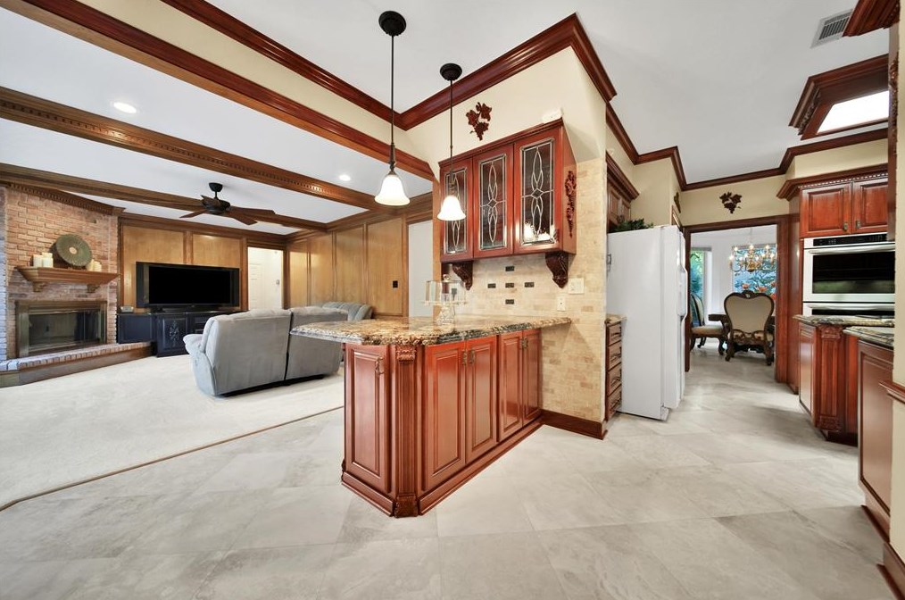 5815 Spring Lodge Dr, Humble TX 77345-2450 exterior