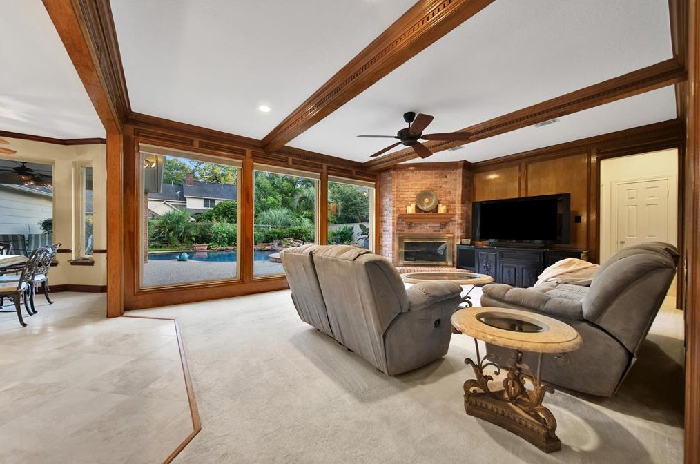 5815 Spring Lodge Dr, Humble TX 77345-2450 exterior