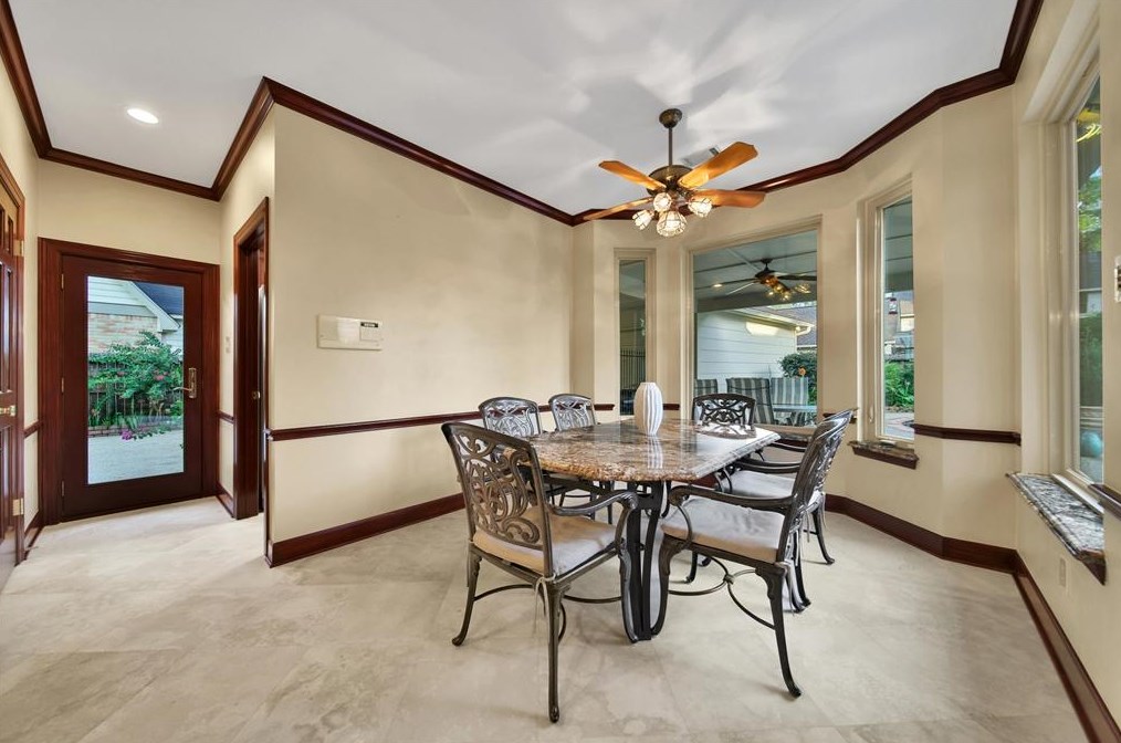 5815 Spring Lodge Dr, Humble TX 77345-2450 exterior