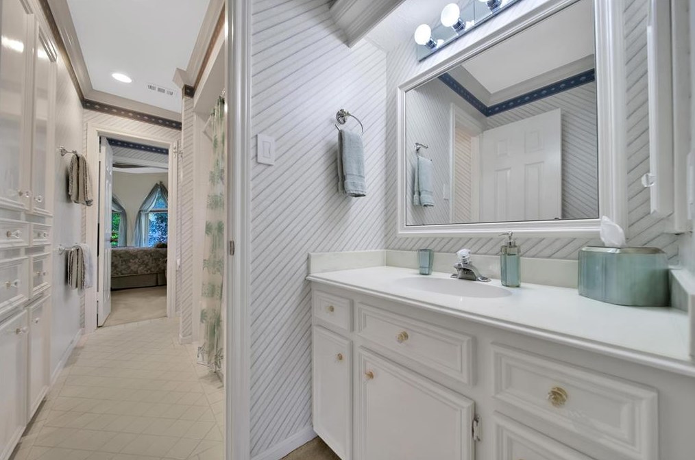 5815 Spring Lodge Dr, Humble TX 77345-2450 exterior