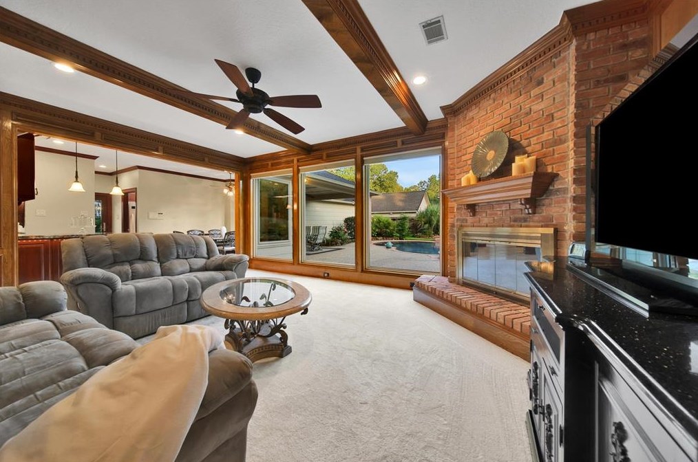 5815 Spring Lodge Dr, Humble TX 77345-2450 exterior