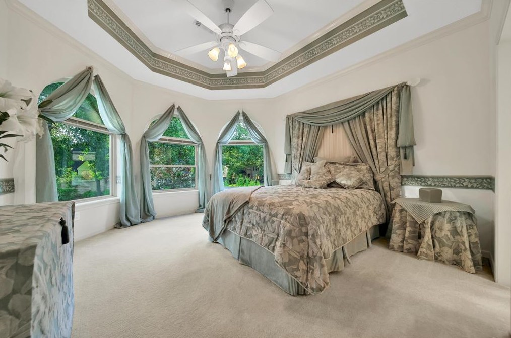 5815 Spring Lodge Dr, Humble TX 77345-2450 exterior