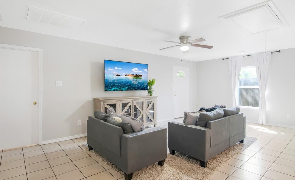 1804 Capron, Houston TX 77020-4008 exterior