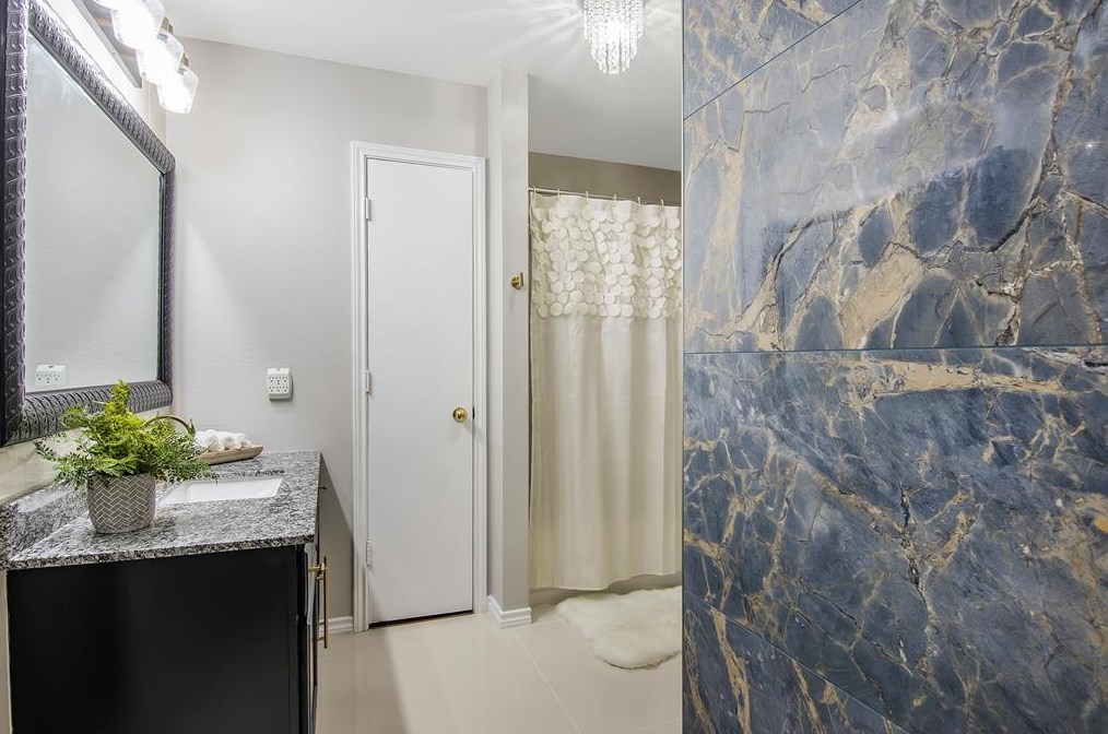 1804 Capron, Houston TX 77020-4008 exterior