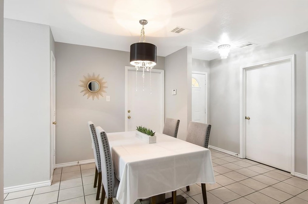 1804 Capron, Houston TX 77020-4008 exterior