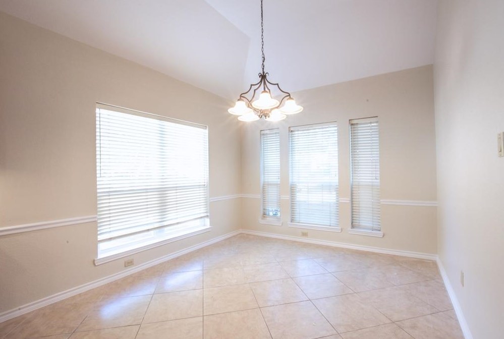 1406 Blackthorne Dr, Houston TX  77094-2973 exterior