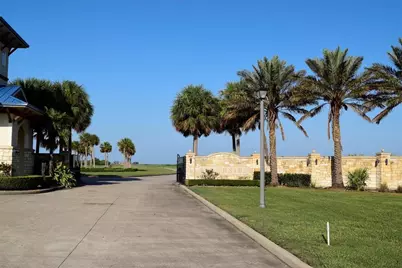 3429 Chateau Way, Palacios, TX 77465 - Photo 3