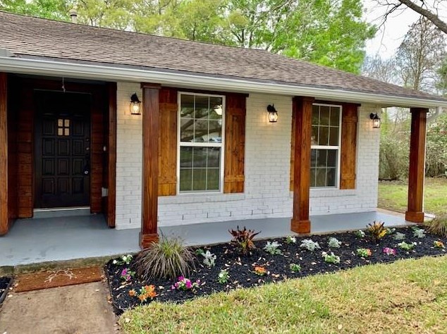 5819 Ludington Dr, Houston TX  77035-4236 exterior