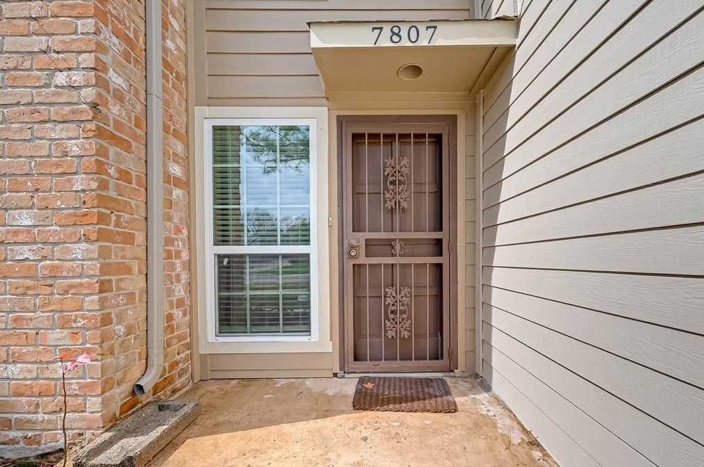 7807 Challie Ln, Houston TX  77088-4215 exterior