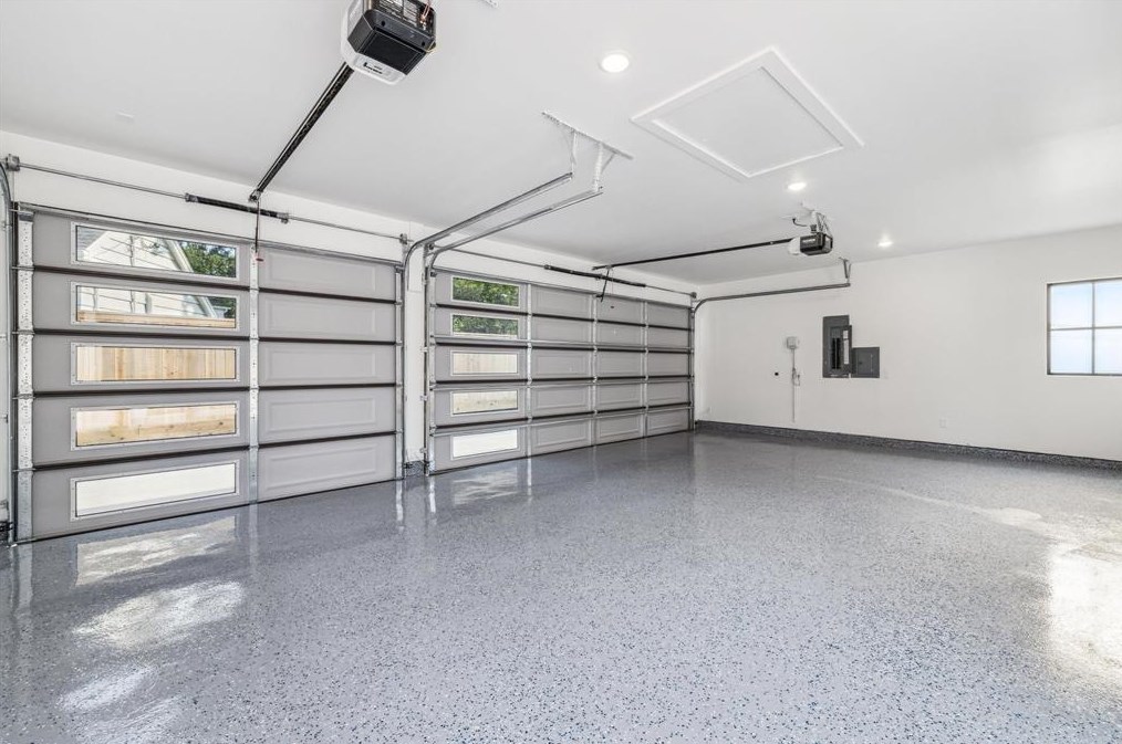 354 Westminster Dr, Houston TX  77024-5623 exterior