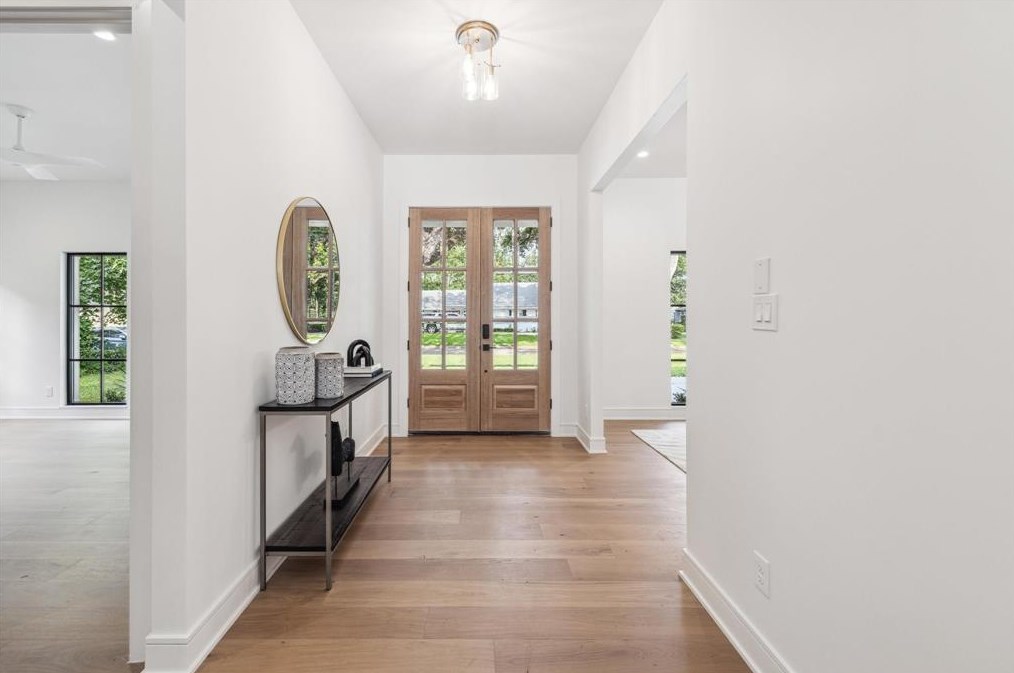 354 Westminster Dr, Houston TX  77024-5623 exterior