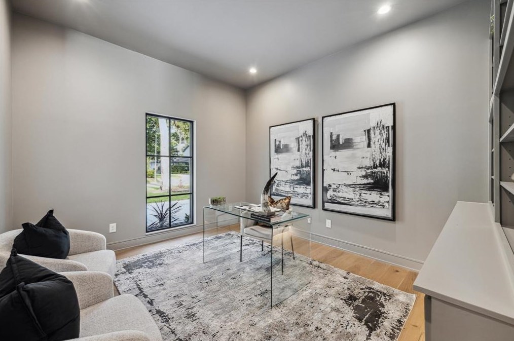 354 Westminster Dr, Houston TX  77024-5623 exterior