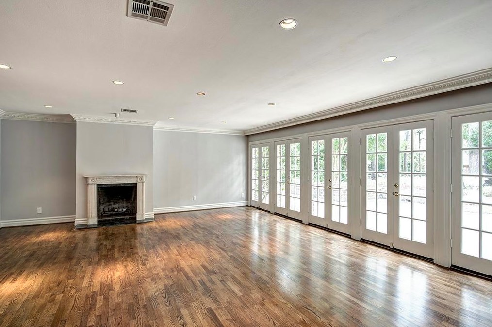 115 Hickory Ridge Dr, Houston TX  77024-6200 exterior