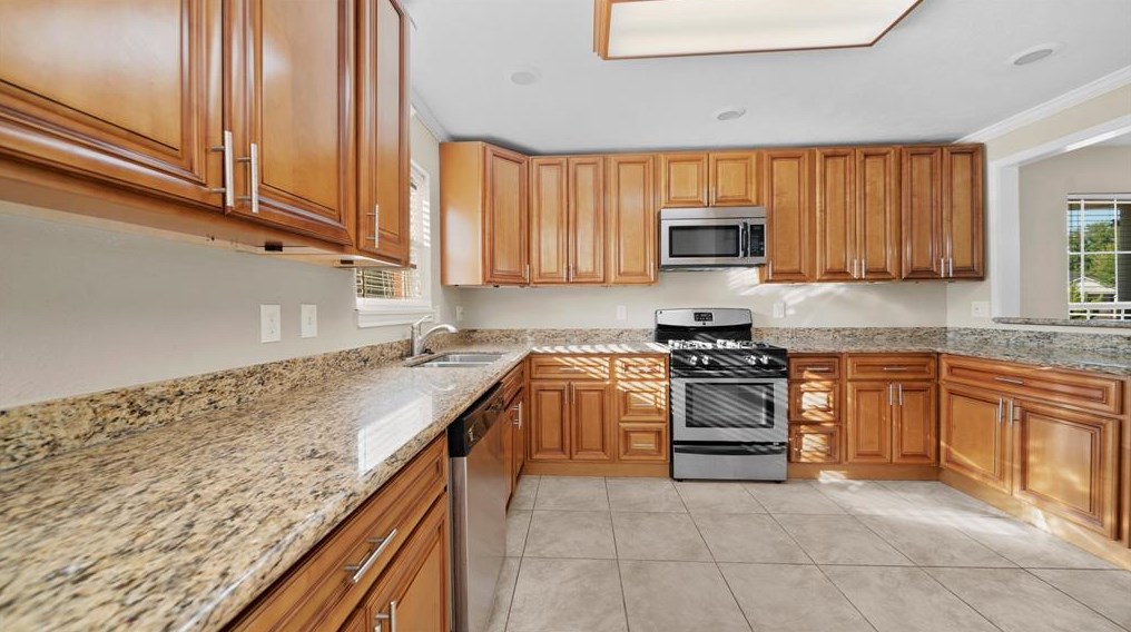 11303 Sageheather Dr, Houston TX  77089-4605 exterior