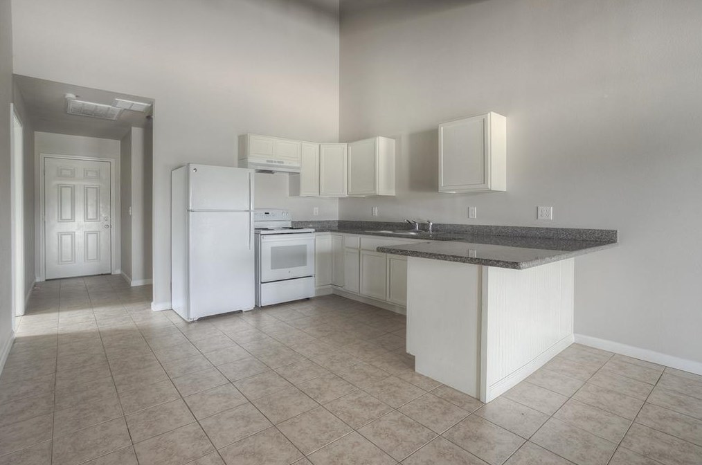 875 Fm 1696 W #a, Huntsville, TX 77320