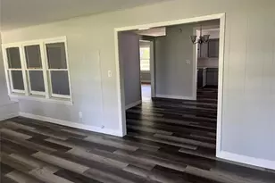 1320 Montezuma St, Columbus, TX 78934 - Photo 13