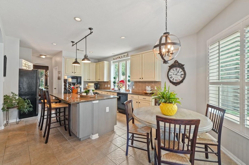 1603 Brookstone Ln, Sugar Land TX  77479-1895 exterior
