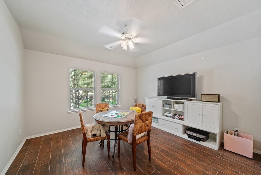 1603 Brookstone Ln, Sugar Land TX  77479-1895 exterior