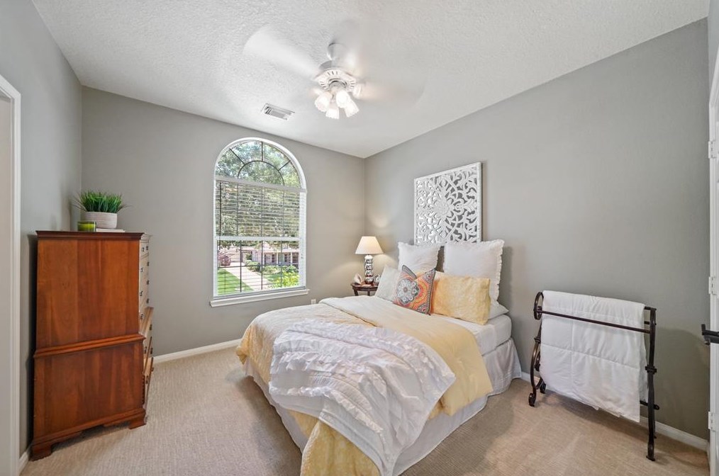 1603 Brookstone Ln, Sugar Land TX  77479-1895 exterior