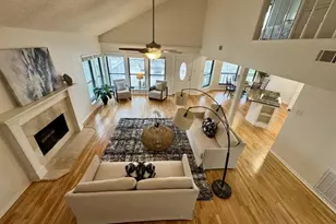 339 Admiral Cir, Tiki Island, TX 77554 - Photo 5