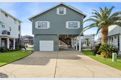 339 Admiral Circle, Tiki Island, TX 77554 - Photo 1