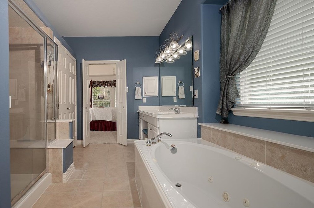 2 Millay Ct, Spring TX 77382-2089 exterior