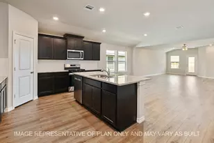 912 Legrand St, Brenham, TX 77833 - Photo 3