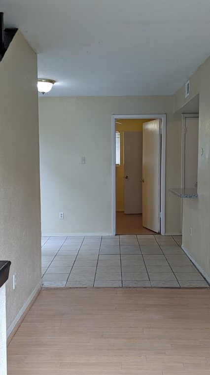 1946 Upland Dr, Houston TX  77043-3021 exterior