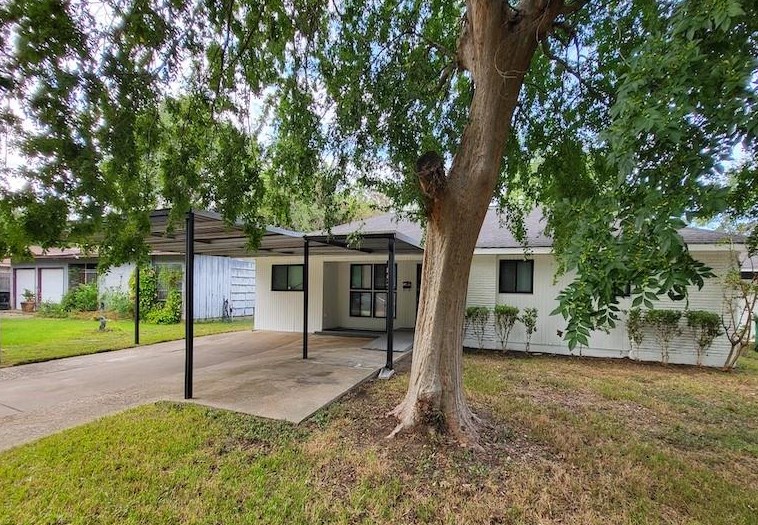 8622 Mcdade St, Houston TX  77080-4322 exterior