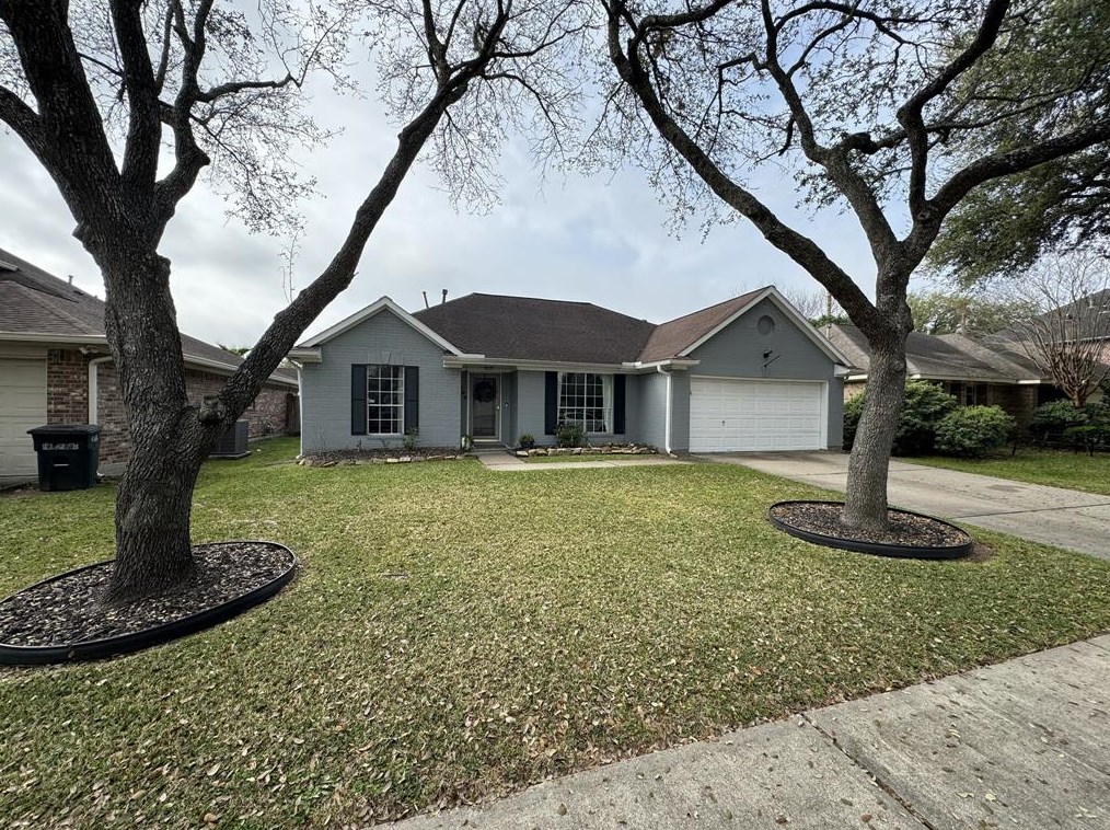 5105 Glenview Ct, Morgans Point TX  77571-2885 exterior