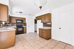 4719 Silver Frost Dr, Houston, TX 77066 - Photo 7