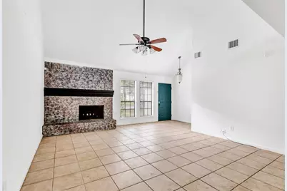 4719 Silver Frost Drive, Houston, TX 77066 - Photo 13