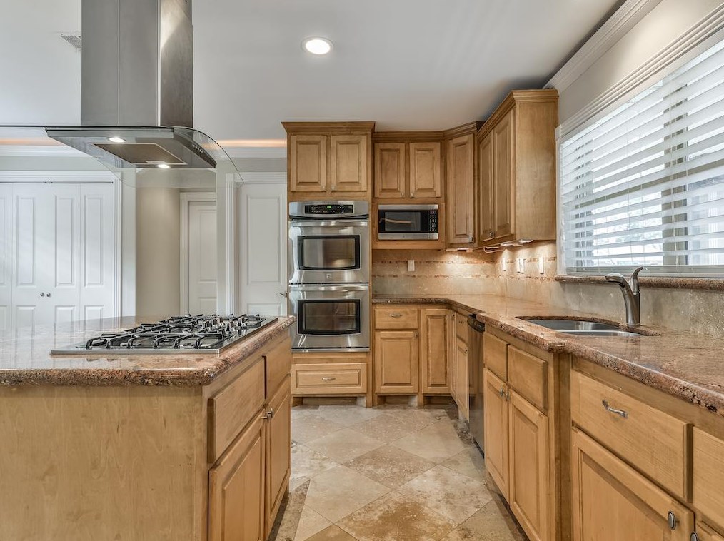 4401 Waycross Dr, Houston TX  77035-3823 exterior