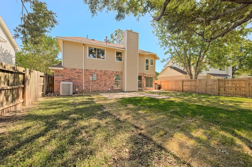 4623 Sunshine Dr, Sugar Land TX 77479-2059 exterior