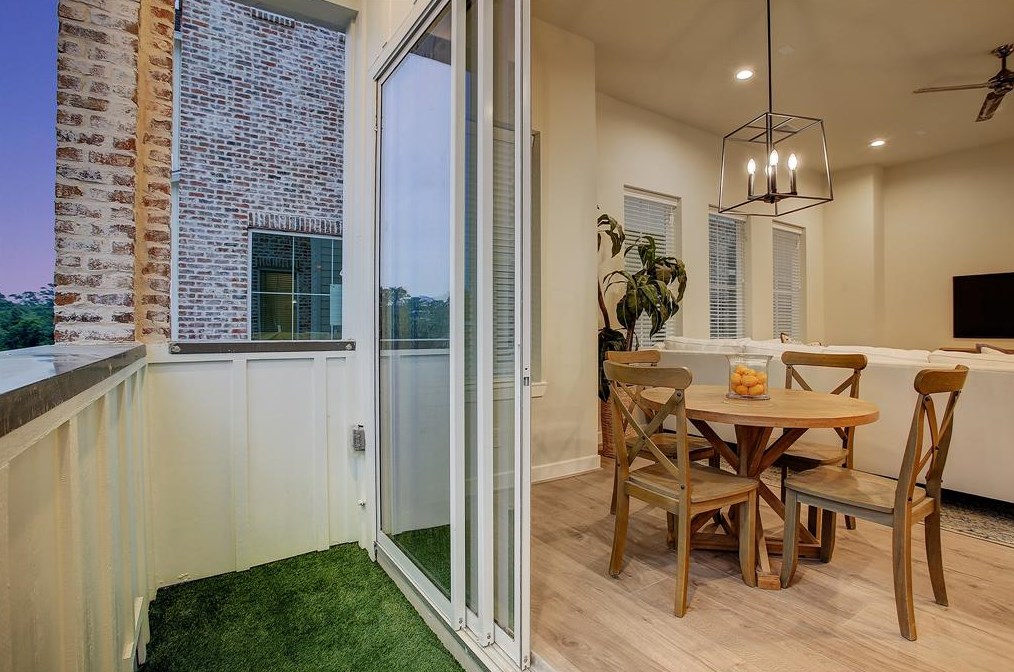 3017 Hicks, Houston TX  77007-3815 exterior