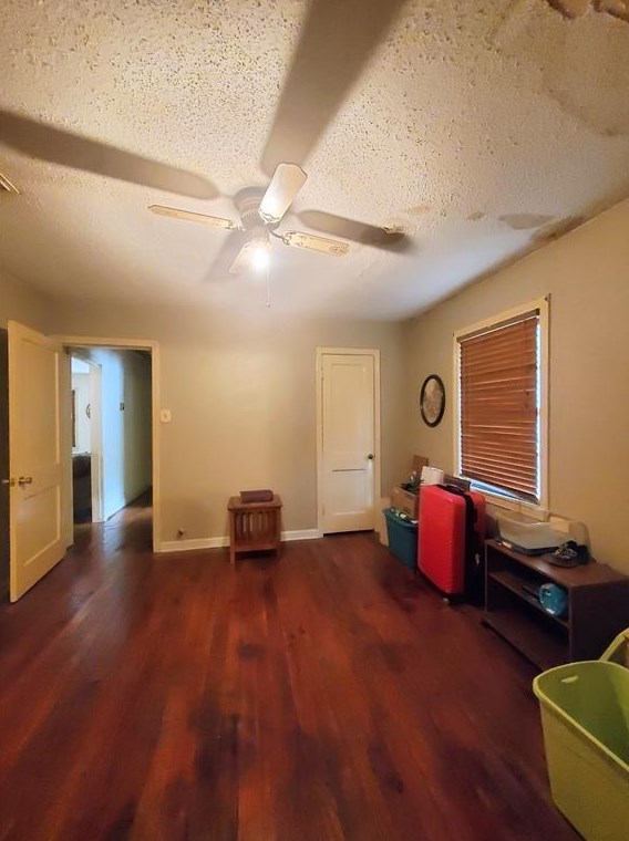 7318 Dixie Dr, Houston TX  77087-5421 exterior