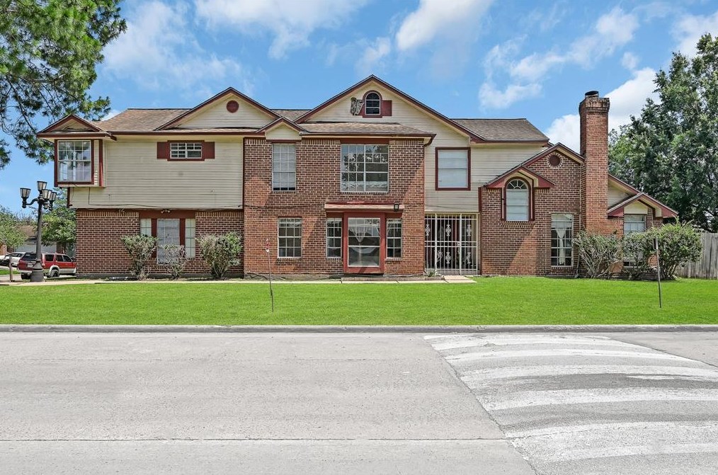 9302 Stonecreek Ln, Houston TX  77036-7140 exterior